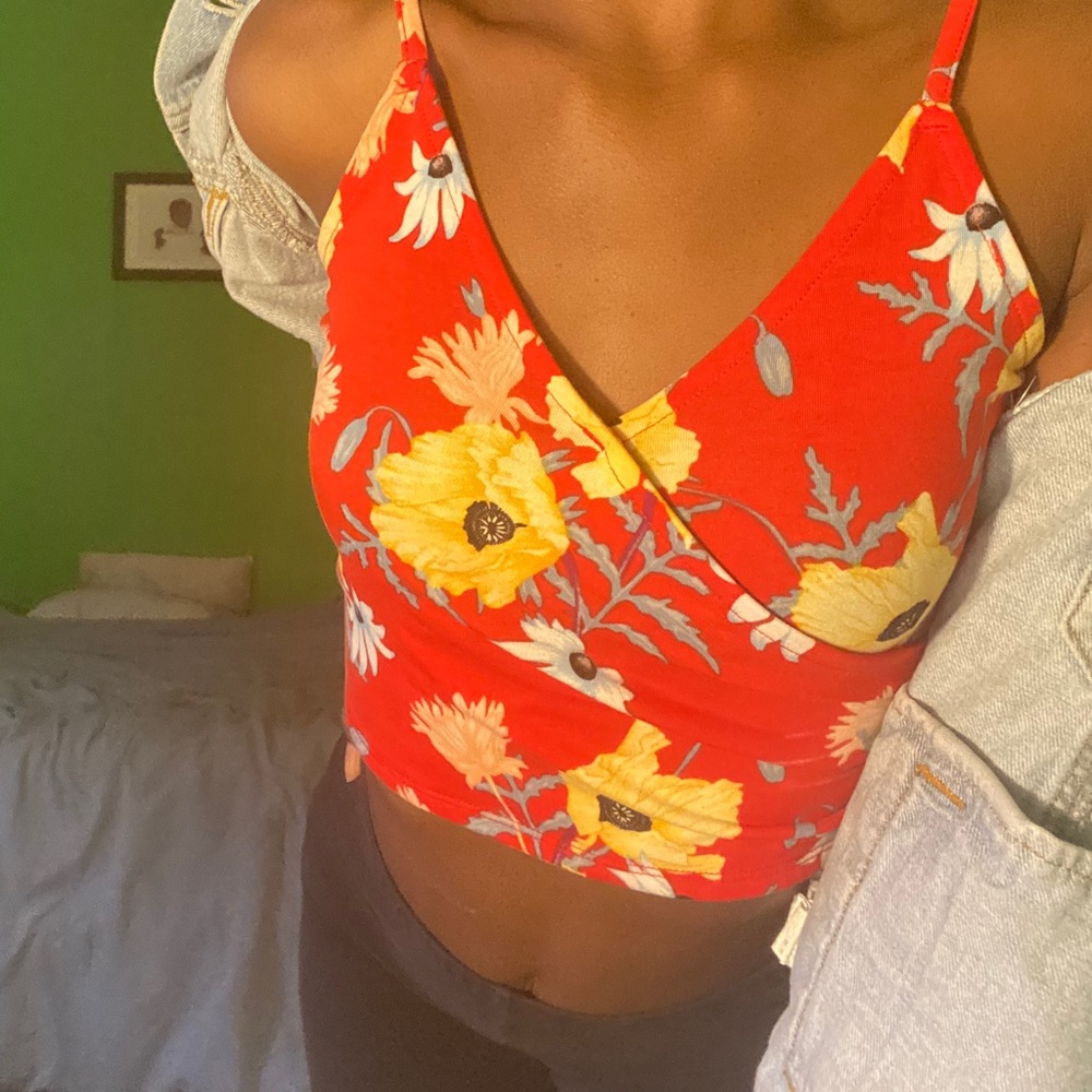 Floral print crop top